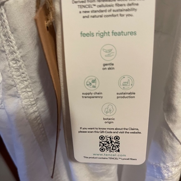 NWT Thread and Supply "GINGER" white XL button-down blouse - super SOFT fabric - Picture 3 of 12